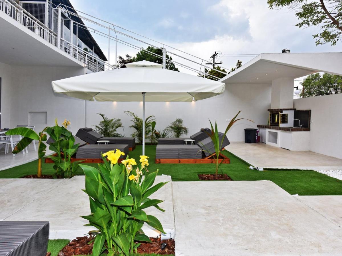 4 Elements Seaside Luxury Suites By Rentalspro Services Nea Moudania Halkidiki Εξωτερικό φωτογραφία