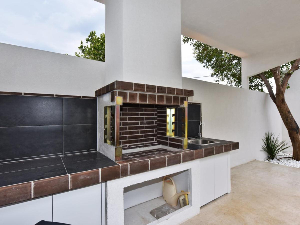 4 Elements Seaside Luxury Suites By Rentalspro Services Nea Moudania Halkidiki Εξωτερικό φωτογραφία
